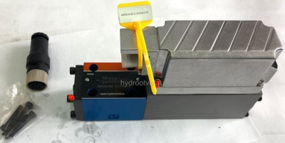4WRPEH6CB04L-2X/G24K0/A1M - Сервораспределитель Ду6 с обратной связью по положению золотника и встроенным усилителем (OBE), номинальный расход 4 л/мин, характеристика L - линейная, схема C, сигнал управления A1 = ±10 V